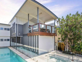 Town & Tide, Lennox Head